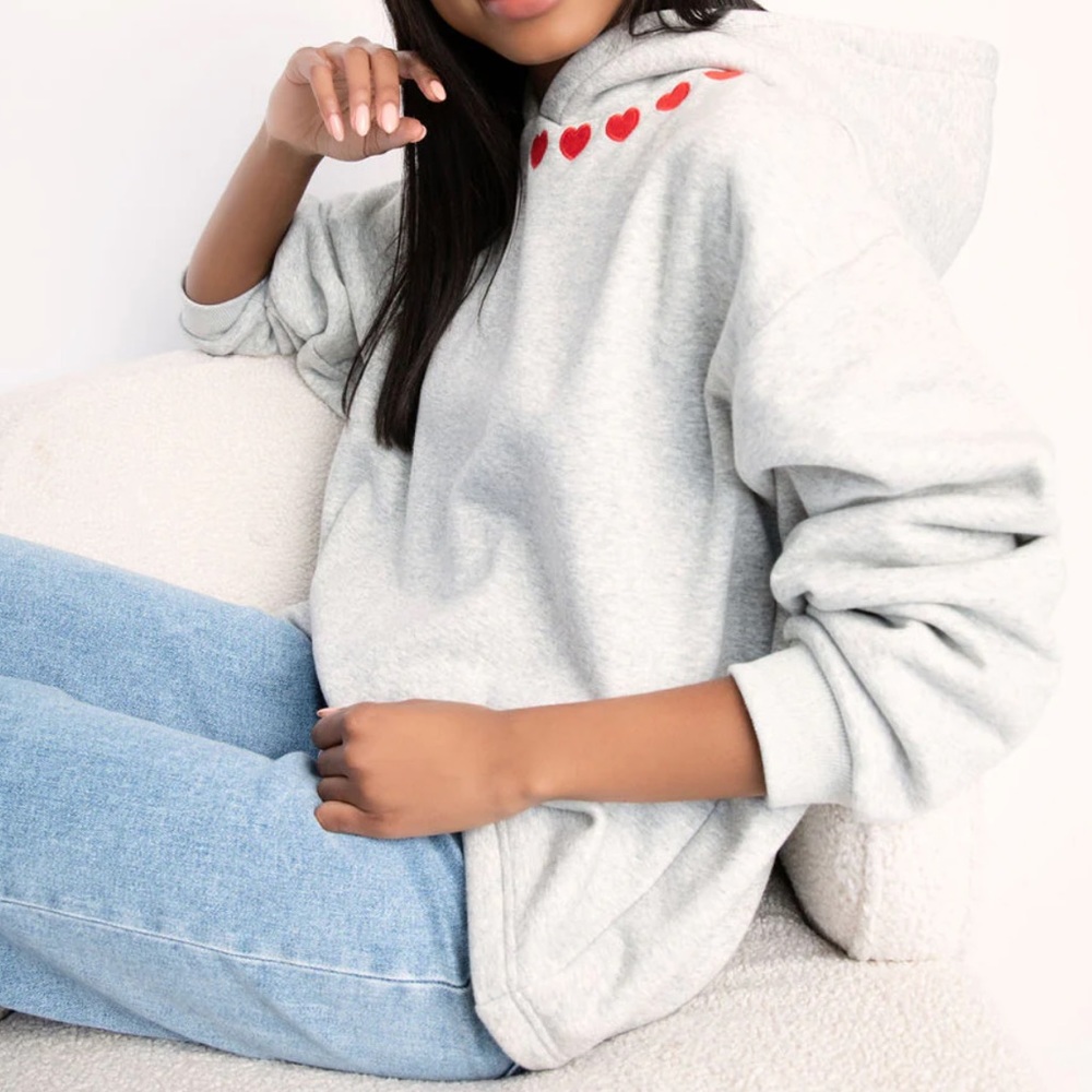 COLLECTING HEARTS FLEECE HOODED SWEATSHIRT ❤️❤️❤️❤️